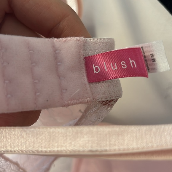 Blush lace pink lingerie - Picture 8 of 10